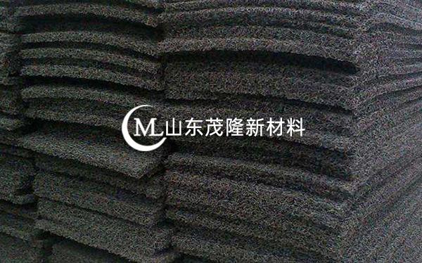 《銀西鐵路四標項目經理部》復合土工膜、滲水片材施工