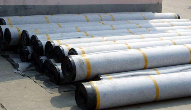 環保土工膜在施工中與結界處進行縫合的處理方