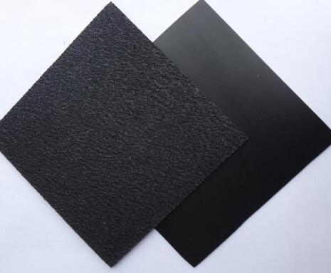 土工膜主要用在水庫,水渠,水上娛樂場(chǎng)所