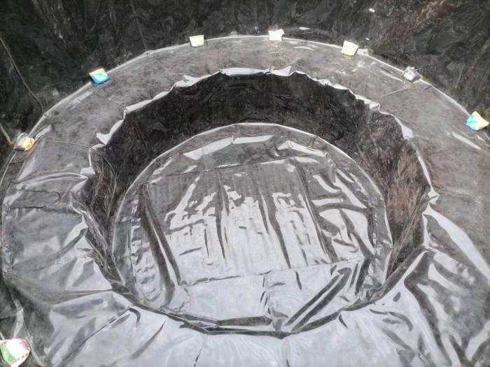 鋼筋混凝土水池無紡土工布及光面土工膜使用規