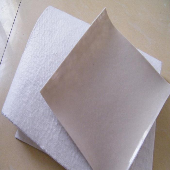 大型水庫和重要的中型水庫的防滲土工膜厚度不