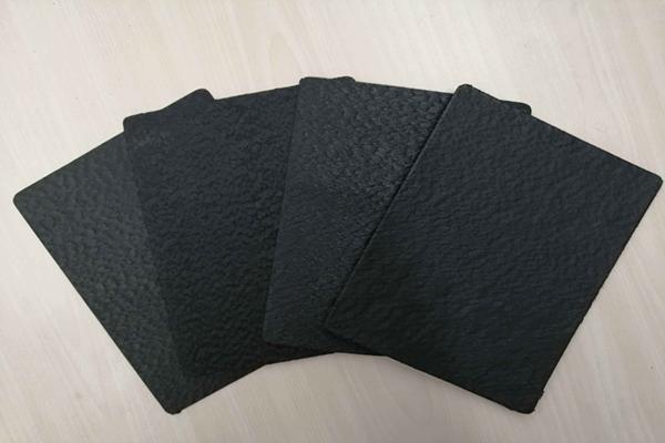 糙面土工膜是怎么生產的？