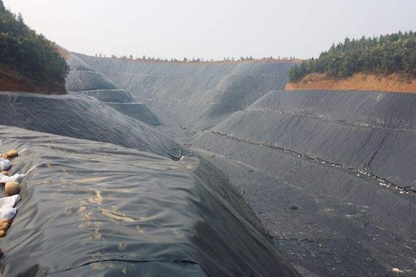 怎么增強(qiáng)土工膜的防水性能呢？