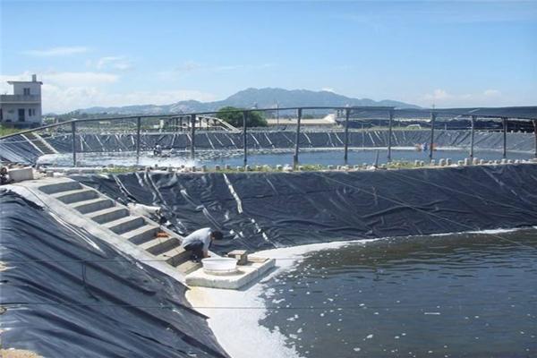 土工膜防滲工程的防滲結(jié)構(gòu)方式有幾種  第2張