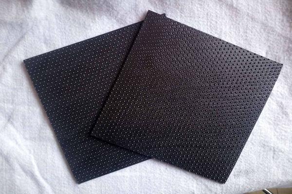 單糙面土工膜、雙糙面土工膜與柱點土工膜的區別概覽  第3張