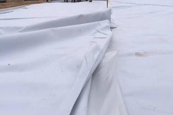 工程中應(yīng)用復(fù)合土工膜的優(yōu)勢以及使用體驗(yàn)分享