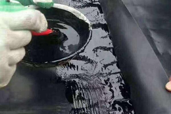 揭秘土工膠如何實現土工膜粘接的奧秘