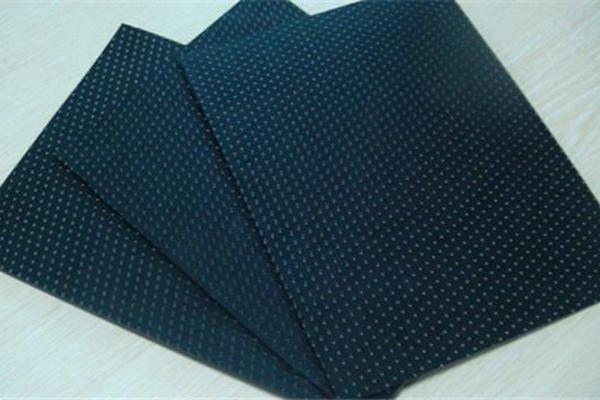 糙面土工膜與光面土工膜性能對比