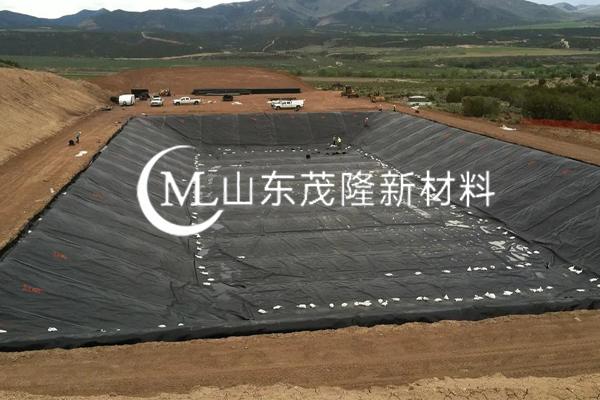 《順北油氣田一區(qū)奧陶系油氣藏產(chǎn)能建設(shè)項(xiàng)目-五號(hào)聯(lián)合站建設(shè)工程》土工膜施工