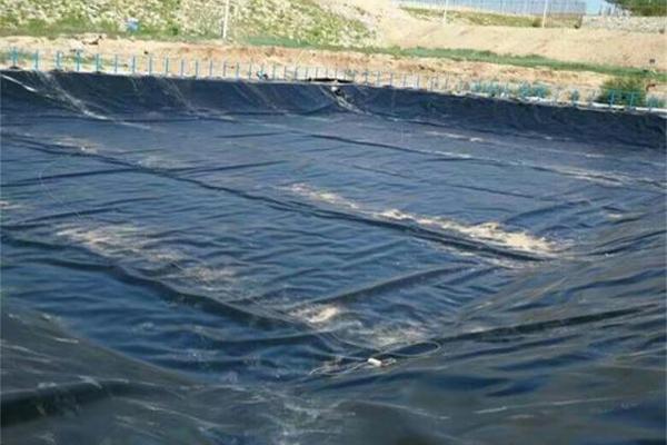 防滲膜怎么粘合