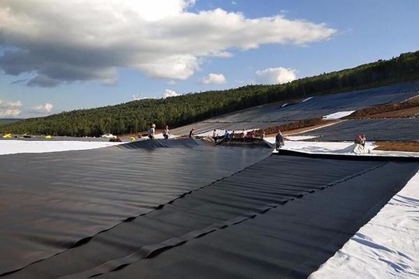 荷花池土工膜怎么施工 第3張