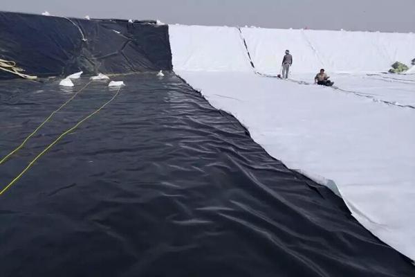 土工膜與管道的連接方法