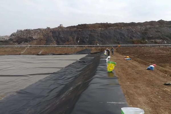 土工膜可以使用結構膠補洞嗎