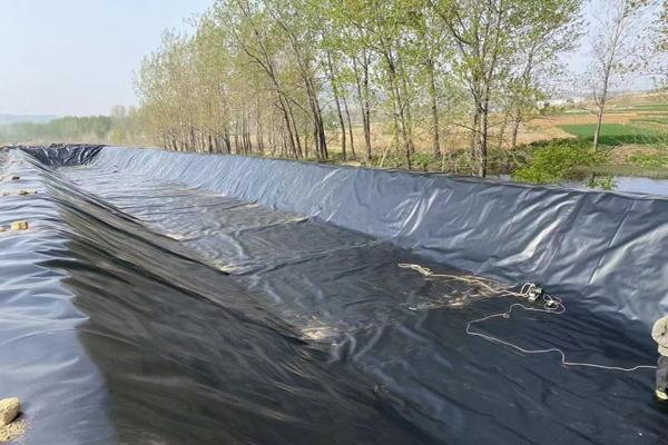 土工膜能不能直接粘在水泥上呢 第3張